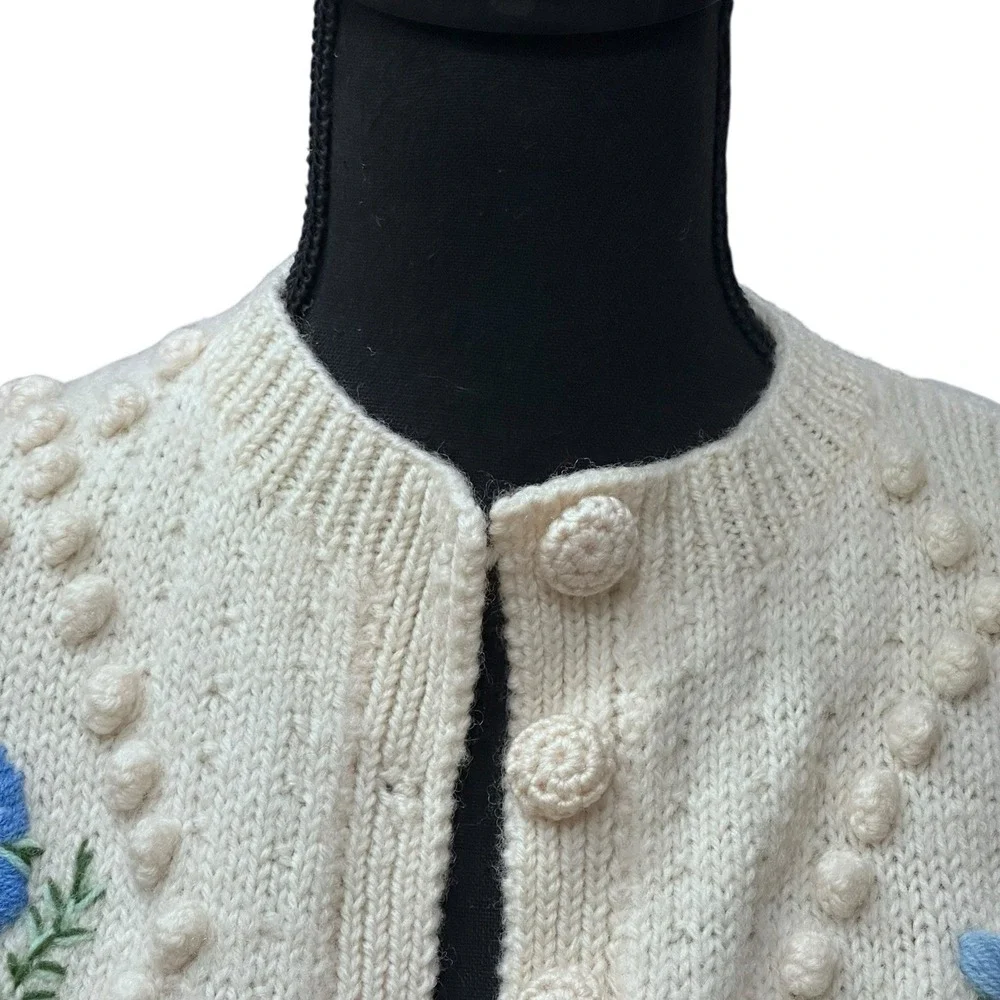 Vtg Hand Knitted 100% Wool Women Cardigan Sweater 3D Crochet Flowers Sz Small - Picture 2 of 8